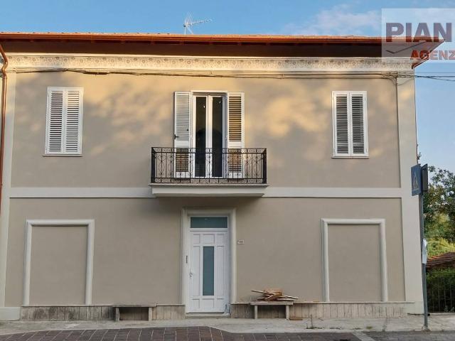 Villa Indipendente in vendita a Cerreto, Marche