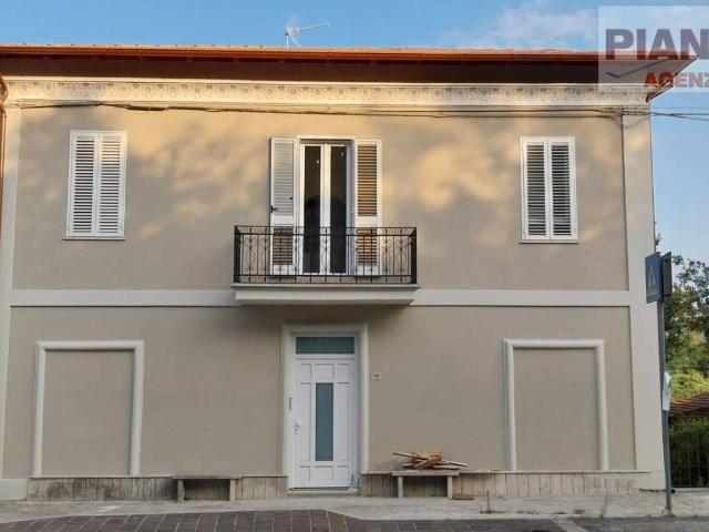 Villa Indipendente in vendita a Cerreto, Marche