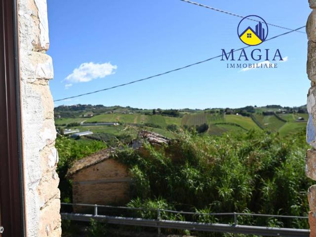 Villa Indipendente in vendita a Sambuco, Marche