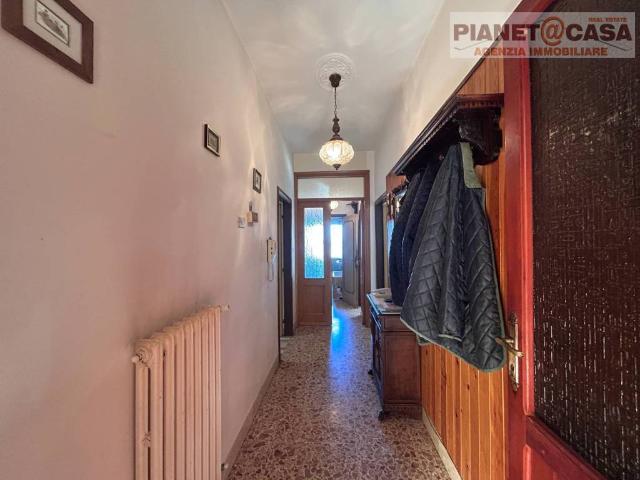 Villa Indipendente in vendita a Piattoni, Marche