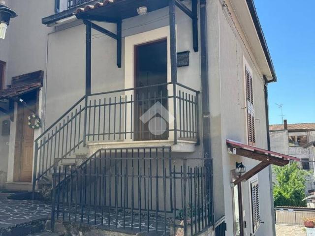 Villa Indipendente in vendita a Castel Di Sangro, Abruzzo