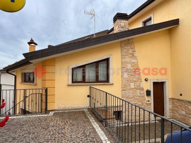 Villa Indipendente in vendita a Pontone, Castel Di Sangro