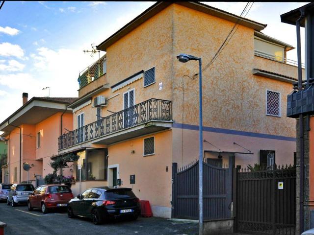 Villa Indipendente in vendita a Colli Lilli, Roma Capitale