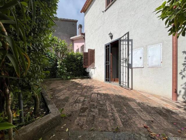 Villa Indipendente in vendita a Castel Giorgio, Umbria