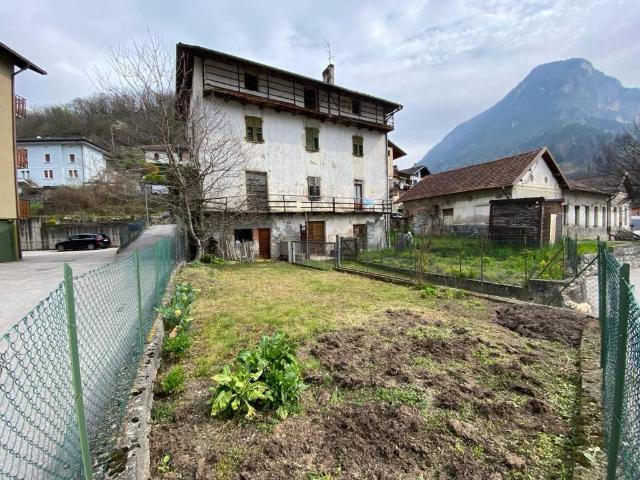 Villa Indipendente in vendita a Comunità Valsugana e Tesino, Ivano Fracena