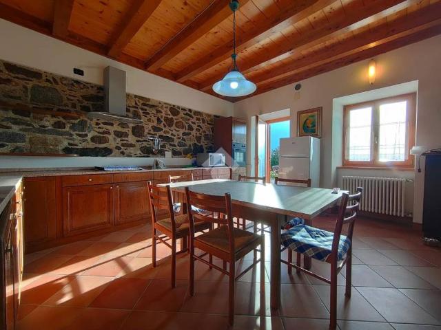 Villa Indipendente in vendita a Comunità Valsugana e Tesino, Ivano Fracena