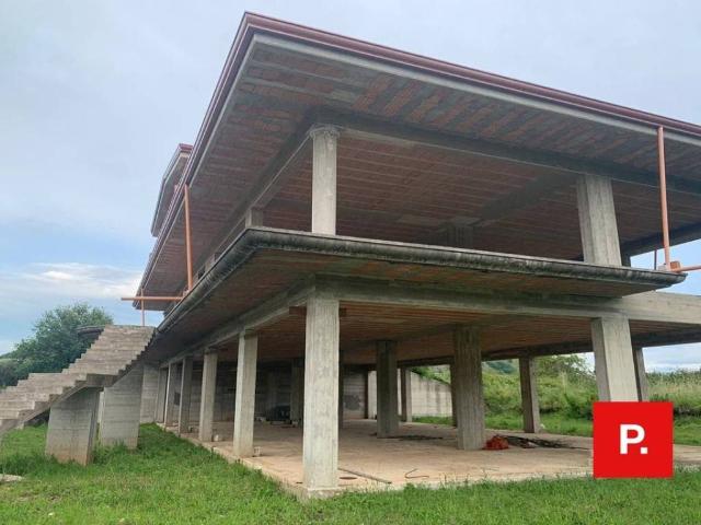 Villa Indipendente in vendita a Castel Morrone, Campania