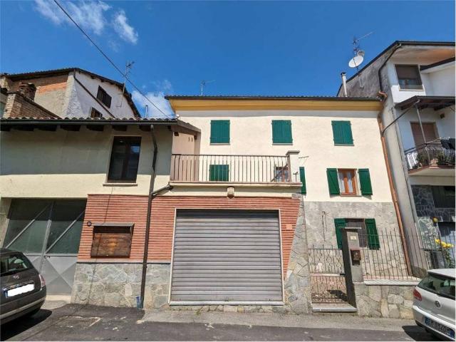 Villa Indipendente in vendita a Piemonte, Asti