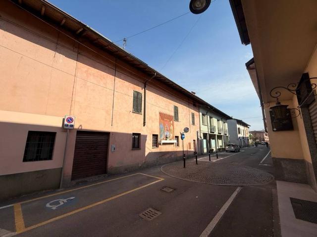 Villa Indipendente in vendita a Castel Rozzone, Lombardia