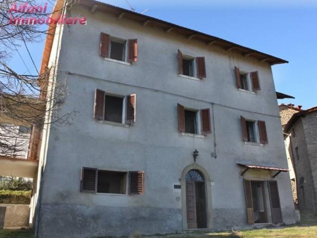 Villa Indipendente in vendita a Strada in Casentino, Castel San Niccolò