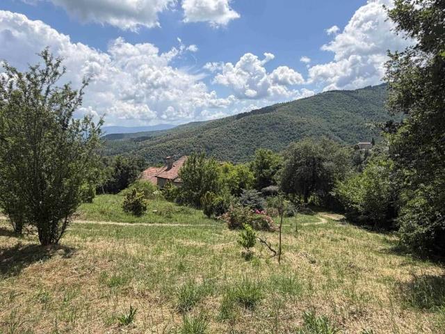Villa Indipendente in vendita a Castel San Niccolò, Toscana
