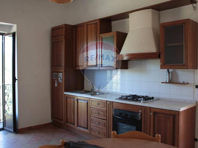 Villa Indipendente in vendita a Castel San Vincenzo, Molise
