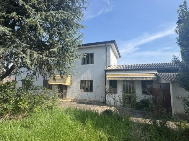 Villa Indipendente in vendita a Castelbaldo, Veneto