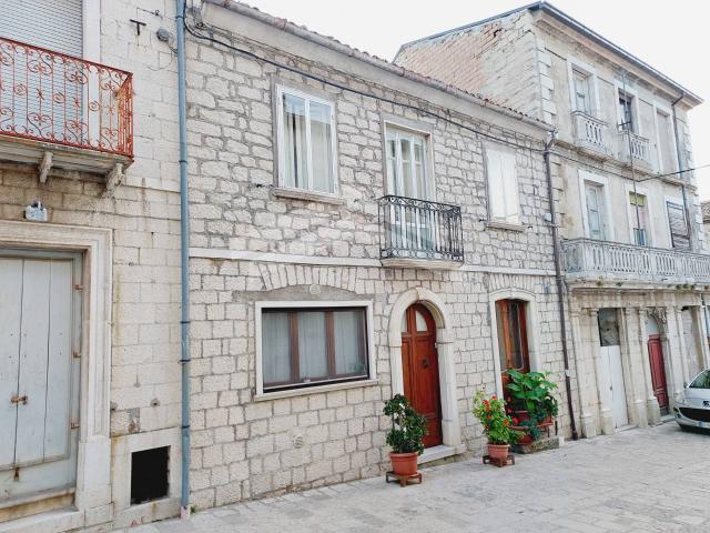 Villa Indipendente in vendita a Lupara, Molise