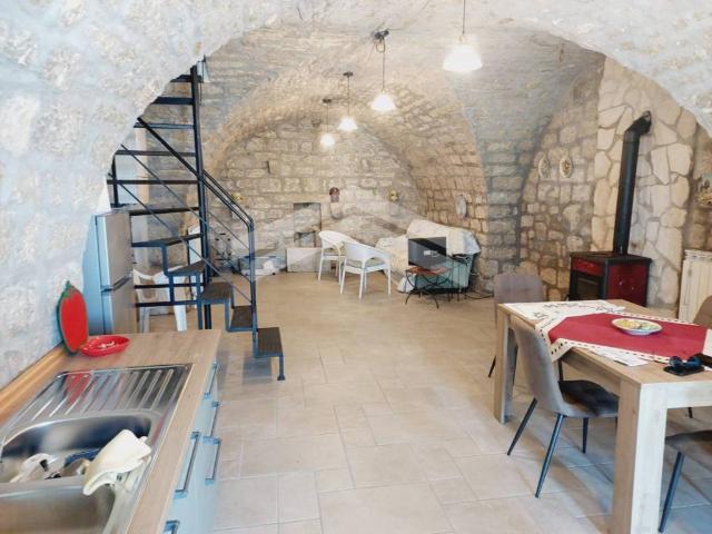 Villa Indipendente in vendita a Castelbottaccio, Molise