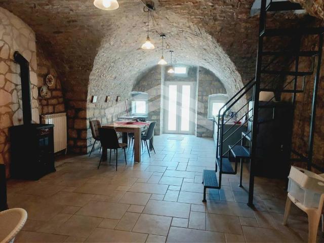 Villa Indipendente in vendita a Castelbottaccio, Molise