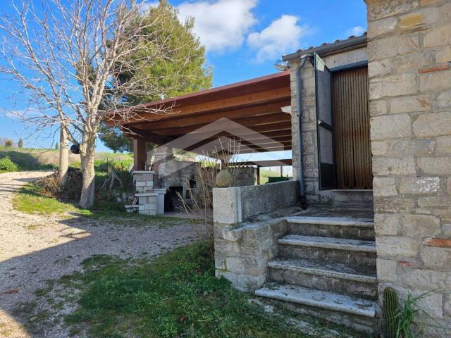 Villa Indipendente in vendita a Castelbottaccio, Molise