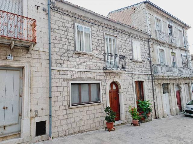Villa Indipendente in vendita a Lupara, Molise
