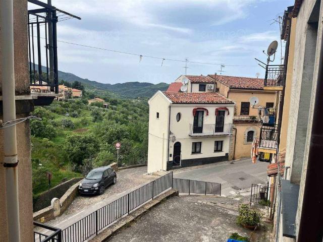 Villa Indipendente in vendita a Castelbuono, Sicilia