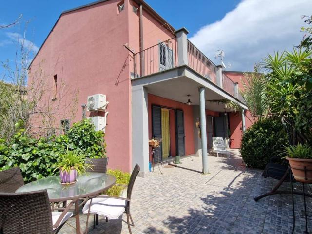 Villa Indipendente in vendita a Castelbuono, Sicilia