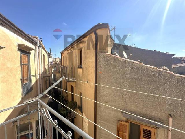 Villa Indipendente in vendita a Castelbuono, Sicilia