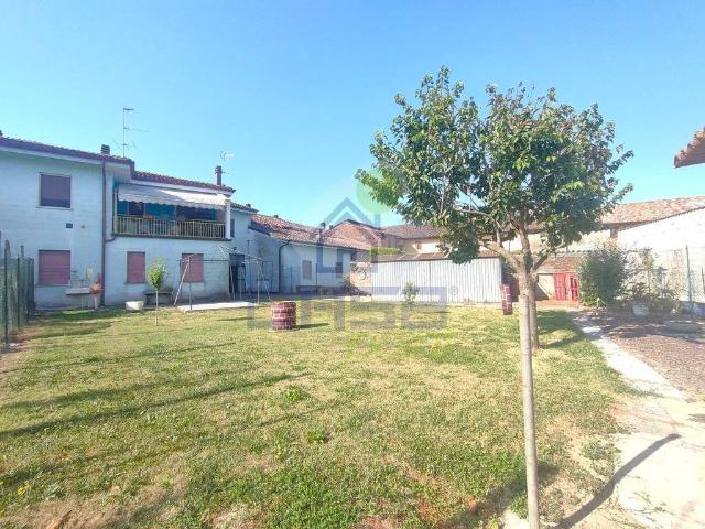 Villa Indipendente in vendita a Casteldidone, Lombardia