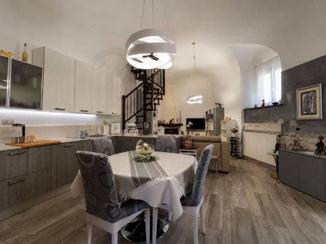 Villa Indipendente in vendita a Unione dei Comuni Circondario dell'Empolese Valdelsa, Castelfiorentino