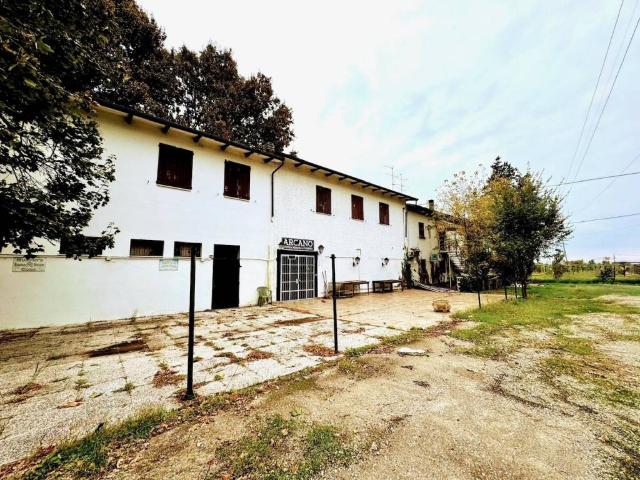 Villa Indipendente in vendita a Unione dei comuni del Sorbara, Castelfranco Emilia