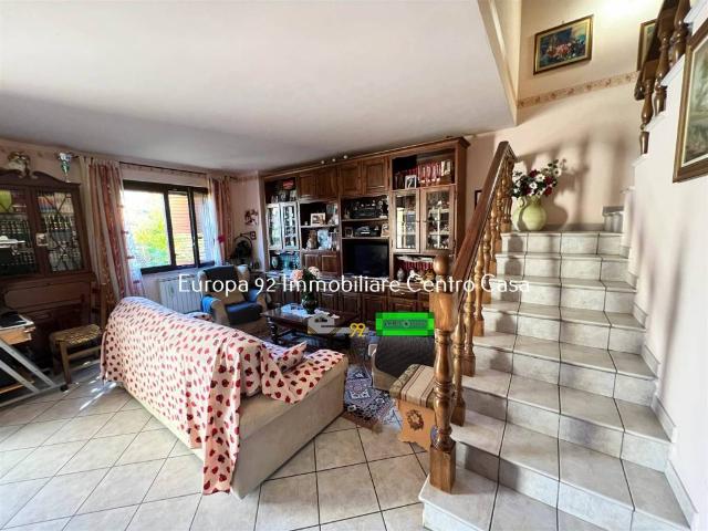 Villa Indipendente in vendita a Castelfranco Piandiscò, Toscana