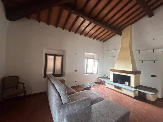Villa Indipendente in vendita a Castelfranco Piandiscò, Toscana