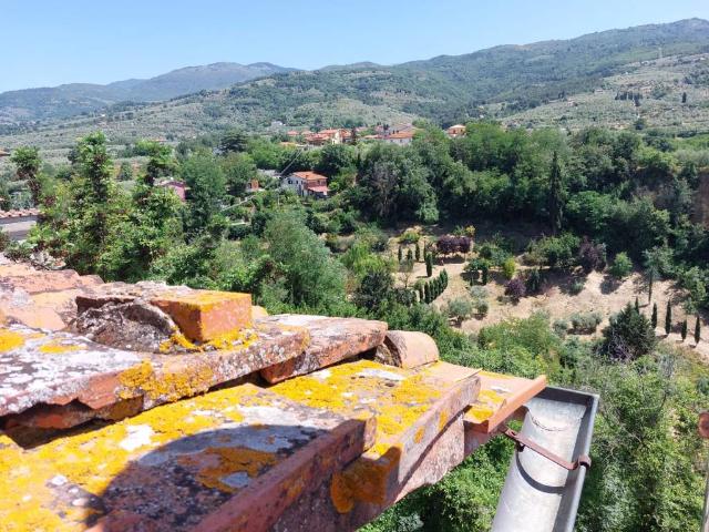 Villa Indipendente in vendita a Castelfranco Piandiscò, Toscana