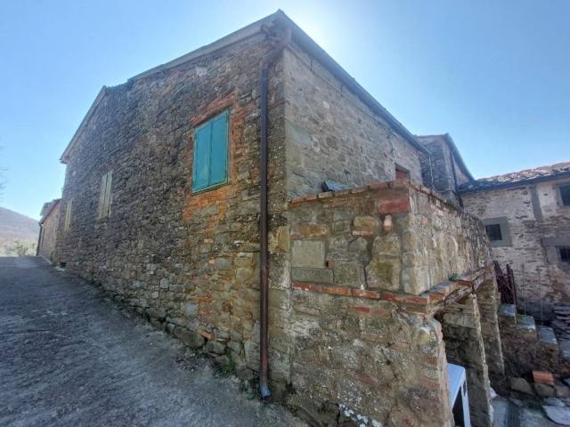Villa Indipendente in vendita a Castelfranco Piandiscò, Toscana