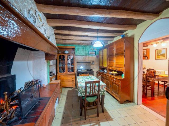 Villa Indipendente in vendita a Castelfranco Piandiscò, Toscana