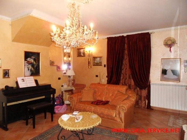 Villa Indipendente in vendita a Castelfranco Piandiscò, Toscana