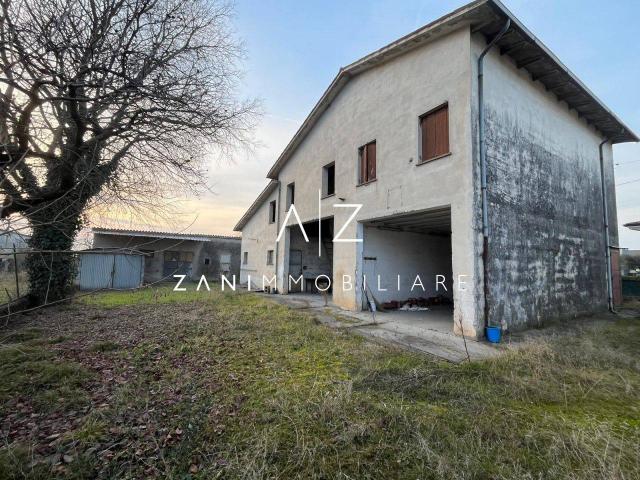 Villa Indipendente in vendita a Castelfranco Veneto, Veneto