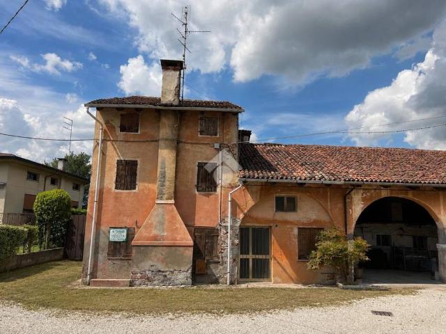 Villa Indipendente in vendita a Castelfranco Veneto, Veneto