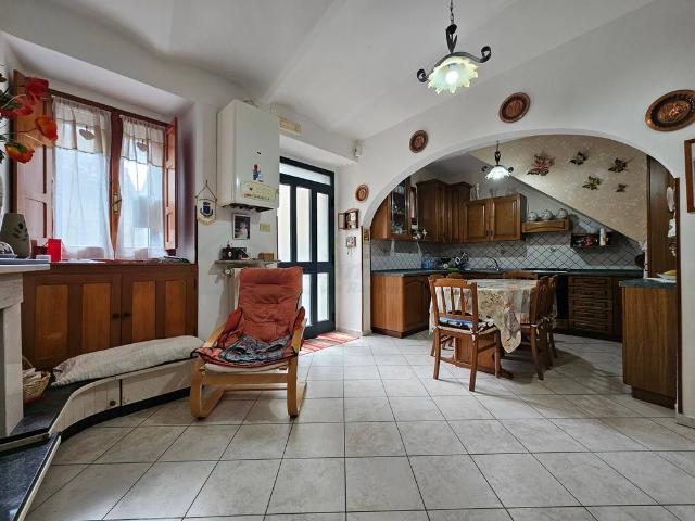 Villa Indipendente in vendita a Castelguidone, Abruzzo