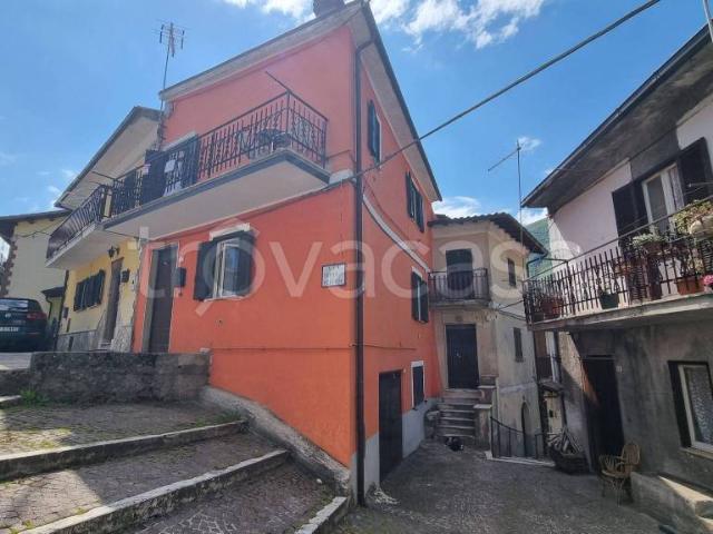 Villa Indipendente in vendita a Castellafiume, Abruzzo