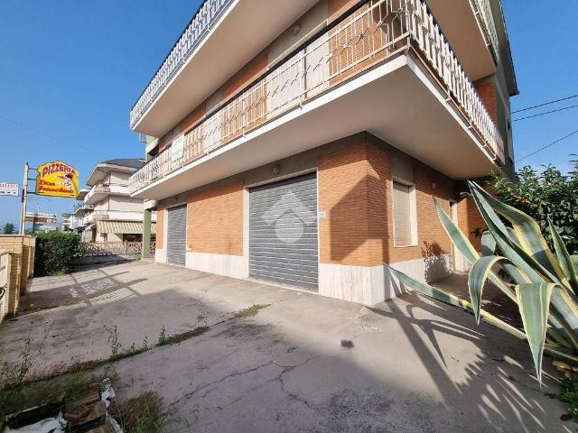 Villa Indipendente in vendita a Castellalto, Abruzzo