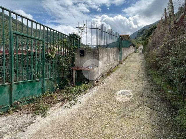 Villa Indipendente in vendita a Privati, Castellammare Di Stabia