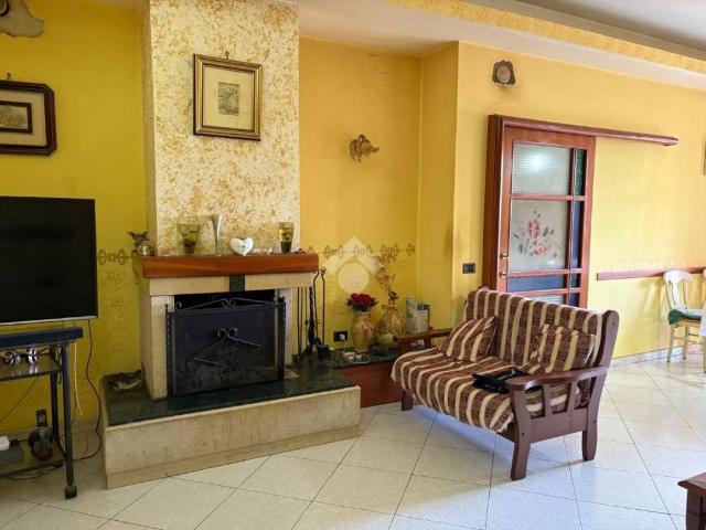 Villa Indipendente in vendita a Pioppaino, Castellammare Di Stabia