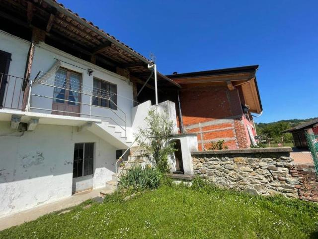 Villa Indipendente in vendita a Spineto, Piemonte