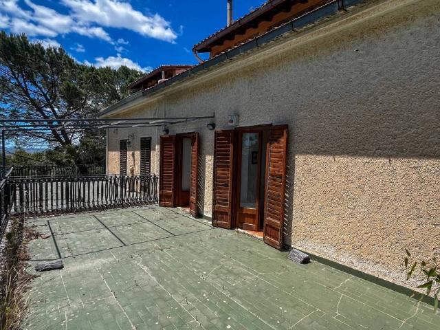 Villa Indipendente in vendita a Castellana Sicula, Sicilia