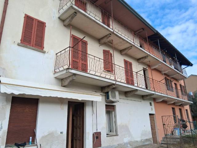 Villa Indipendente in vendita a Castegnate, Castellanza