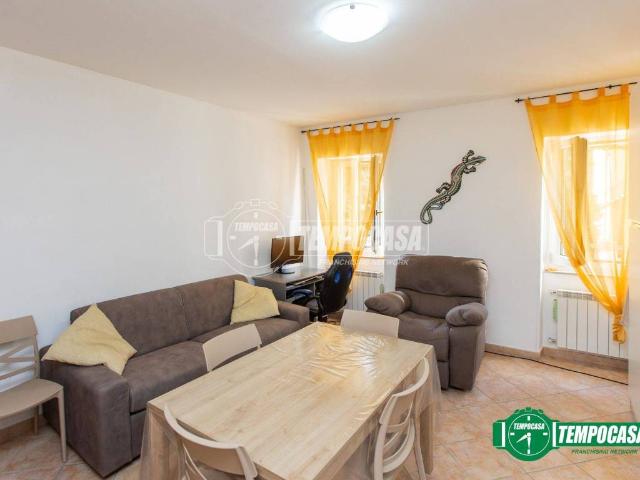 Villa Indipendente in vendita a Castegnate, Castellanza