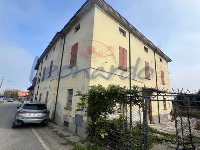 Villa Indipendente in vendita a Castell'arquato, Reggio Emilia