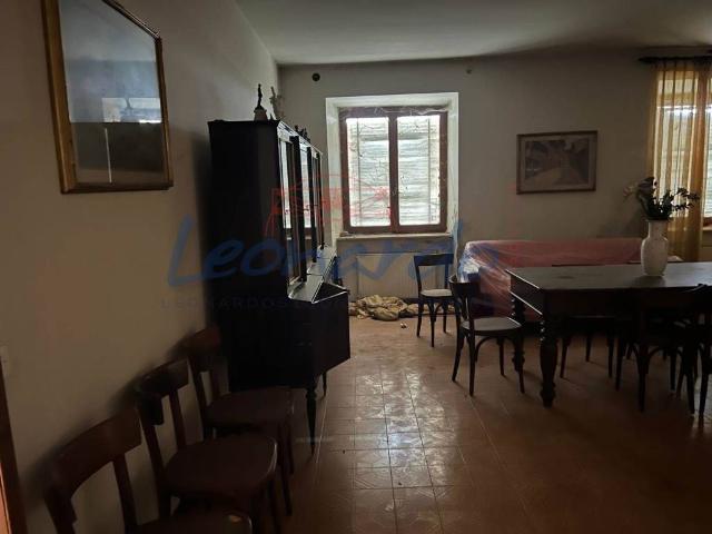 Villa Indipendente in vendita a Castell'arquato, Reggio Emilia