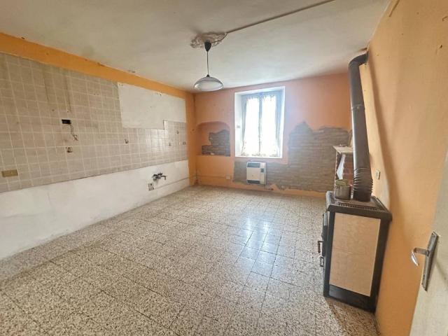 Villa Indipendente in vendita a Castell'arquato, Reggio Emilia