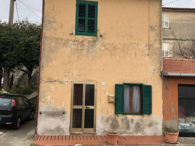 Villa Indipendente in vendita a Unione dei Comuni Montani Amiata Grossetana, Castell'azzara