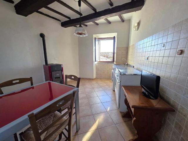 Villa Indipendente in vendita a Unione dei Comuni Montani Amiata Grossetana, Castell'azzara